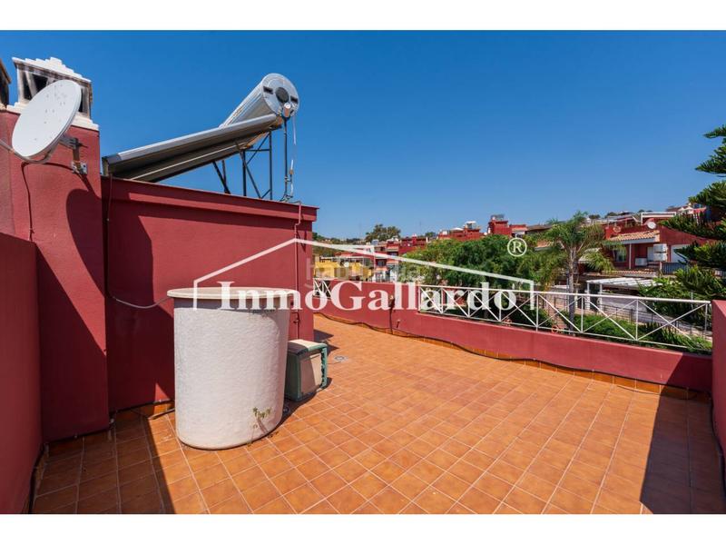Foto acb53592-b8d9-465a-8aeb-470baabeb59b. Casa pareada fantástico chalet pareado en venta en Chilches