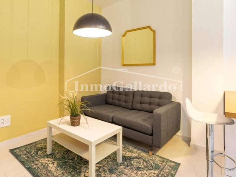 Foto a9e2c986-c956-4346-83a2-d7225fbfe5ae. Piso encuentra tu nuevo hogar en el corazón . en La Goleta - San Felipe Neri Málaga