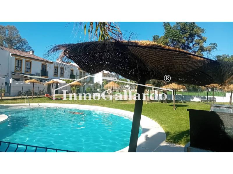 Foto 4af35b36-44c4-4649-863d-8dafcd3c5567. Miete reihenhaus mit parking pool in Chilches