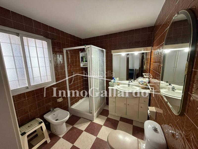 Foto 53a1eb5c-ac3f-46ae-b8e2-5a91222db97c. Alquiler piso impresionantes vistas al mar piso en alquiler temporal en El Palo de septiembre a junio en Málaga