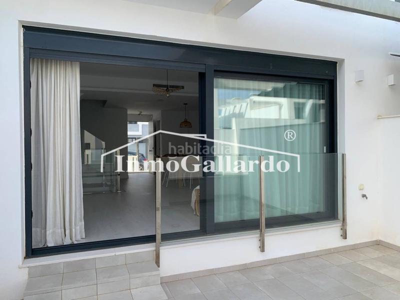 Foto 3ac2ac62-ea8d-403d-a0a0-8489f1eabe31. Casa adosada fabuloso chalet a estrenar en Añoreta Baja Rincón de la Victoria