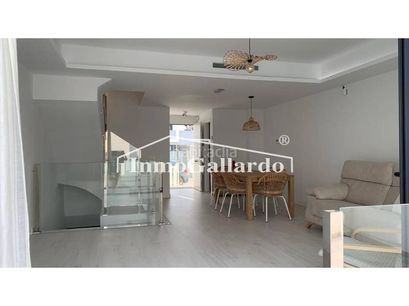 Foto c2af020a-844f-43aa-aae6-d3922d28fa3c. Casa adosada fabuloso chalet a estrenar en Añoreta Baja Rincón de la Victoria