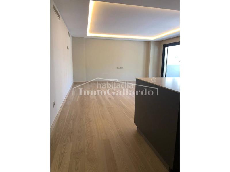 Foto 86a1a42e-e682-4874-9a5a-4eb8310f0059. Piso venta de espectacular piso este en Pedregalejo - Morlaco Málaga
