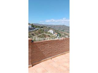 Pis a Iznate. Vivienda en iznate