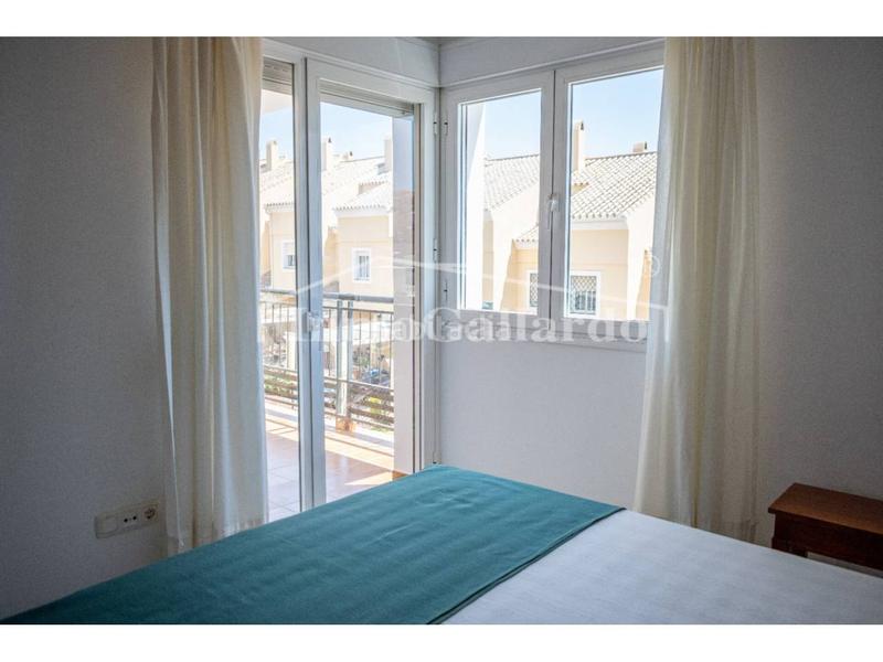 Foto 20fcf219-e1df-42e8-80f8-fd56b6f0a368. Location appartement avec parking piscine dans Almayate Bajo