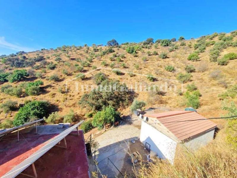 Foto 1d5d3f44-8e4c-4298-bcce-40a7644ecb42. Casale con parcheggio in Totalán