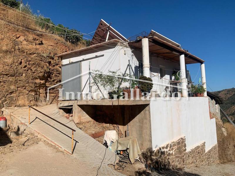 Foto 37fd9f96-ae9a-4ef5-9dfa-76c9bca08b04. Casale con parcheggio in Totalán