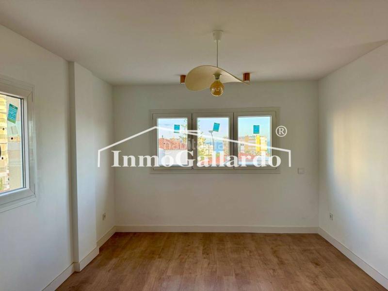 Foto 4935194a-57ed-4087-9c42-1ab19dd281a4. Zweistöckige wohnung mit parking in Montemar Torremolinos