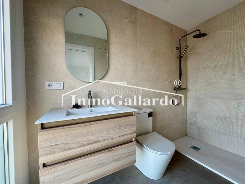 Foto d4cdc4d2-16c8-4da1-bf79-988cfaac721a. Zweistöckige wohnung mit parking in Montemar Torremolinos