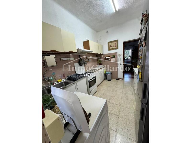 Foto fdde2d9f-7e4a-4426-902a-d69103f26554. Etagenwohnung mit parking in El Palo Málaga