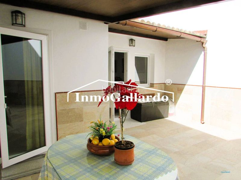 Foto c2554bc9-fbb2-4dee-ab24-669528e32578. Casa pareada chalet pareado a 800 metros de la playa en Rincón de la Victoria