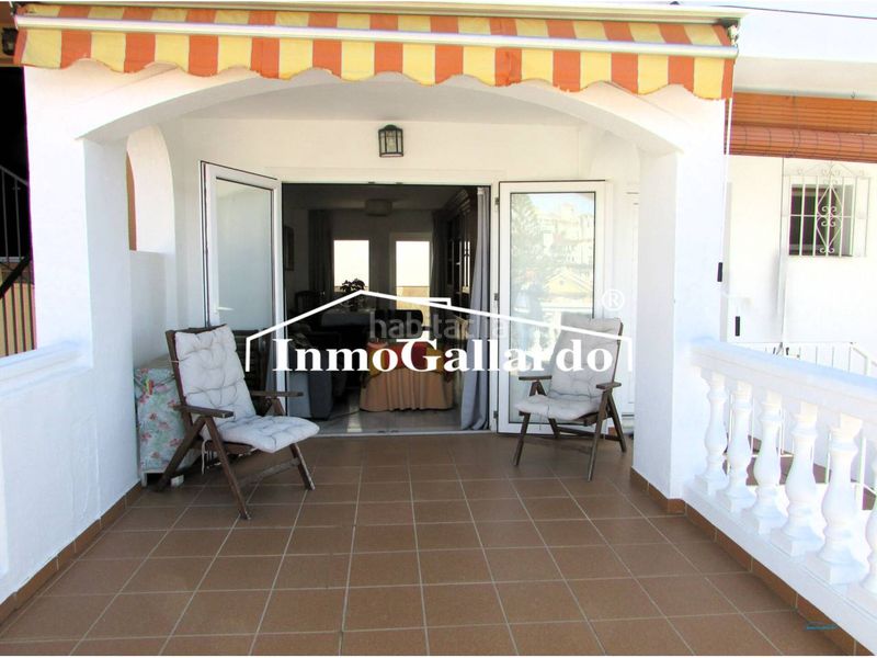 Foto dfbfdcfb-d934-4955-9a77-ef64789a9c93. Casa pareada chalet pareado a 800 metros de la playa en Rincón de la Victoria