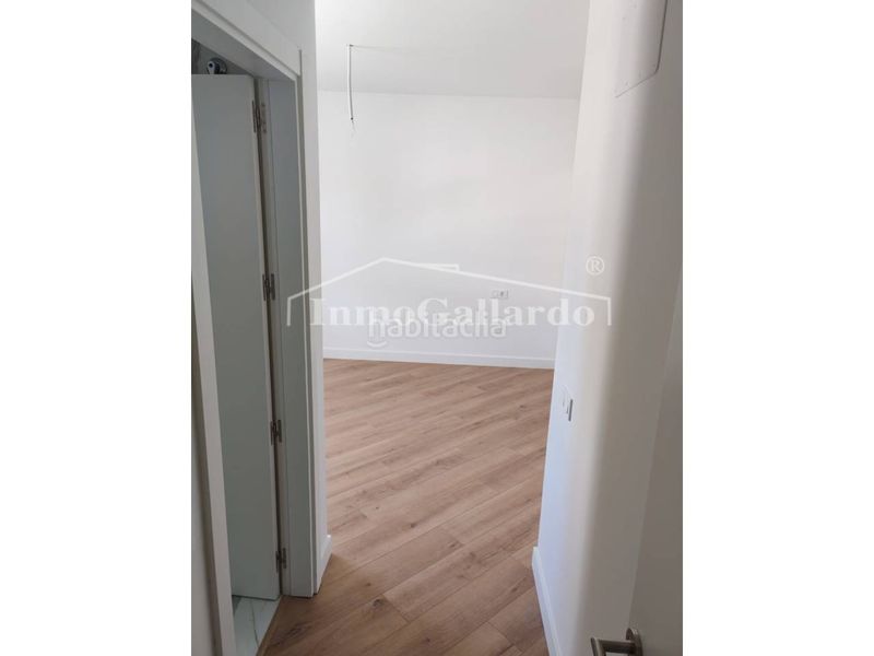 Foto 64a20e9b-dc6e-4a70-8c81-bc5d7d9f5b84. Dúplex amb aparcament piscina a Limonar Málaga