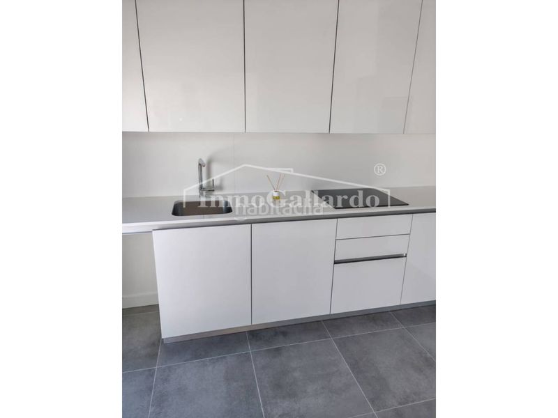 Foto 800295cb-3add-4a33-bb83-84fb0ee9d666. Dúplex amb aparcament piscina a Limonar Málaga