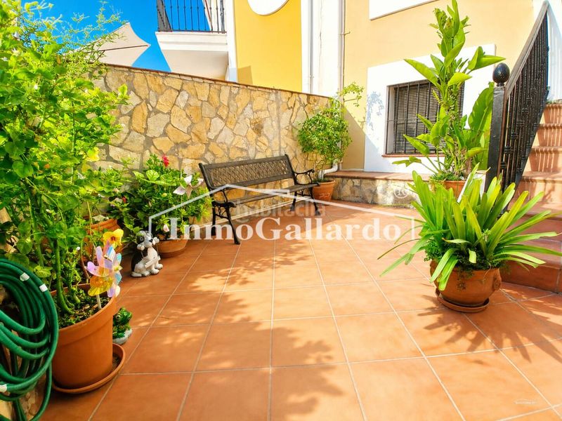 Foto c6599157-5ef1-4db6-97de-4b9876243a6a. Casa adossada amb aparcament piscina a Pedregalejo - Morlaco Málaga