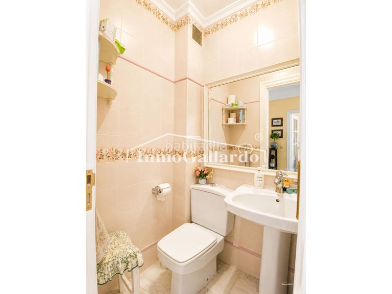 Foto dc759444-4c15-4ca1-ac7d-86a37f0ddcef. Casa adossada amb aparcament piscina a Pedregalejo - Morlaco Málaga