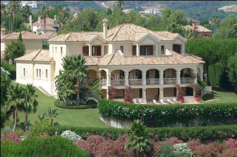 Foto 76764f7c-8815-4bf1-9971-80f70f1cf2e4. Casa amb calefacció aparcament piscina a puerto de Sotogrande-la marina Sotogrande