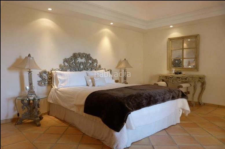 Foto 80e1b999-a2f1-4642-8735-4ad290067e28. Casa amb calefacció aparcament piscina a puerto de Sotogrande-la marina Sotogrande