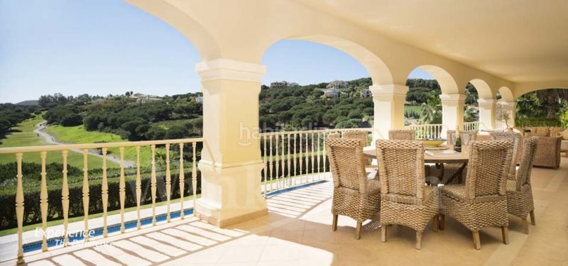 Foto ad8acd78-1d0c-4403-9ba1-d68c019c2ab9. Casa amb calefacció aparcament piscina a puerto de Sotogrande-la marina Sotogrande