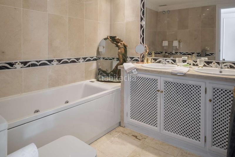 Foto 1599ac81-c571-4a64-856e-62c09273ee2b. Dachwohnung mit parking pool in Guadalmina Alta Marbella