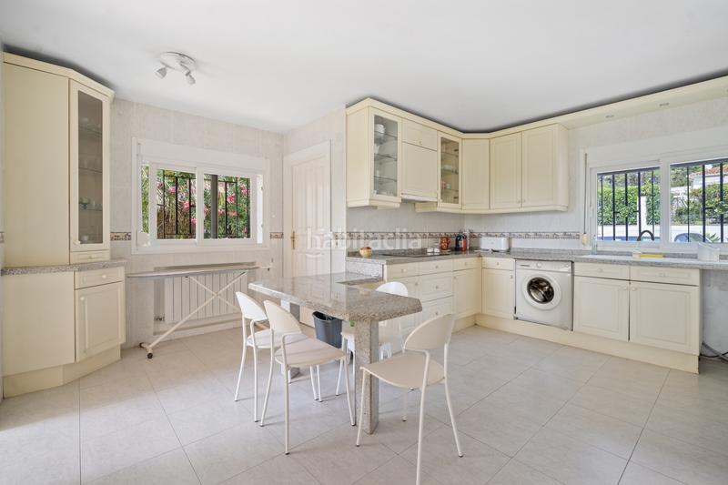 Foto df90f0e9-4034-4e67-8c50-421b7b785f78. Casa con riscaldamento parcheggio piscina in Guadalmina Alta Marbella