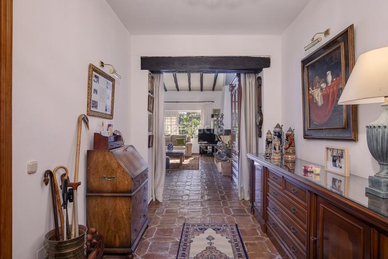 Foto b25ebaad-58a6-41a0-96d8-5dc384ef480b. Casa amb aparcament piscina a Guadalmina Alta Marbella