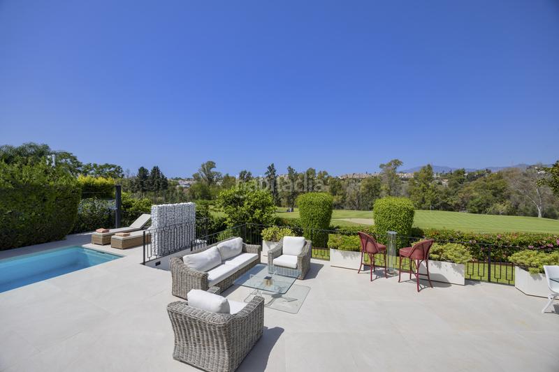 Foto 77b701ea-bfa5-44a0-be4d-0e93fefdd283. Casa con piscina in Guadalmina Alta Marbella