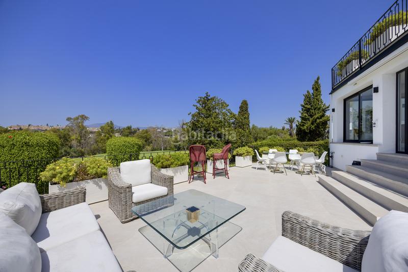 Foto fbdcd048-b2bc-4bfc-ba9d-2d69af3fbc16. Casa con piscina in Guadalmina Alta Marbella