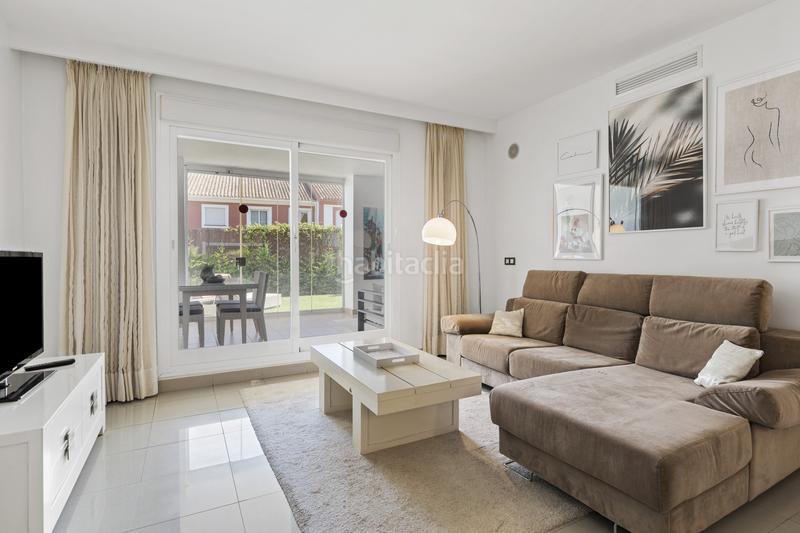 Foto 80ea8973-bee7-4665-90b8-b944cf8ee5c0. Apartamento encantador, moderno, planta baja, 2 dormitorios, 2 baño apartamento, situado en cortijo del mar, . en Estepona