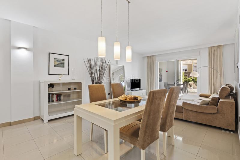 Foto f5a46444-cbb3-4f50-9bb6-90474a937e18. Apartamento encantador, moderno, planta baja, 2 dormitorios, 2 baño apartamento, situado en cortijo del mar, . en Estepona