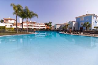 Apartament en Centro. Encantador, moderno, planta baja, 2 dormitorios, 2 bao apartame