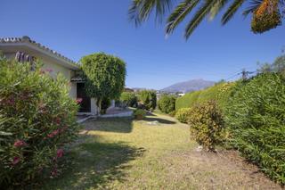 Casa a Guadalmina Alta. Encantadora y rústica villa española, 3 dormitorios, 2 baños con