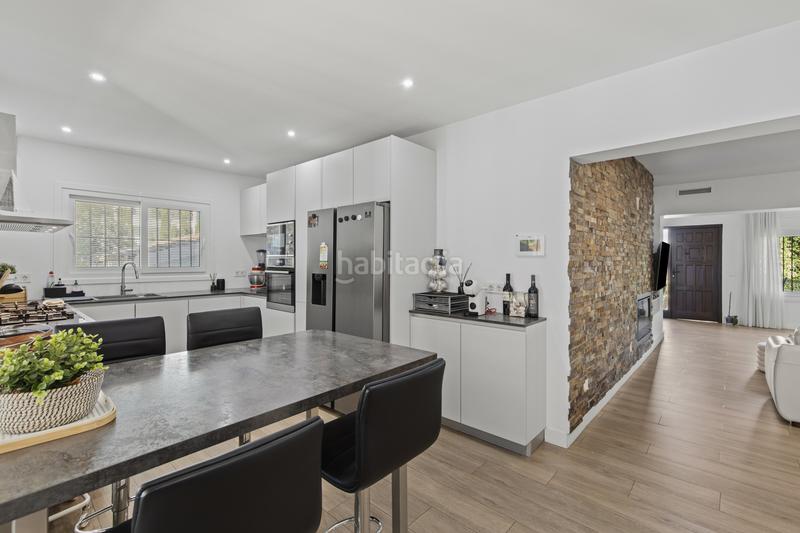 Foto 071529a0-222c-489d-bfc8-c61fe72b7c80. Casa con riscaldamento parcheggio piscina in Guadalmina Alta Marbella