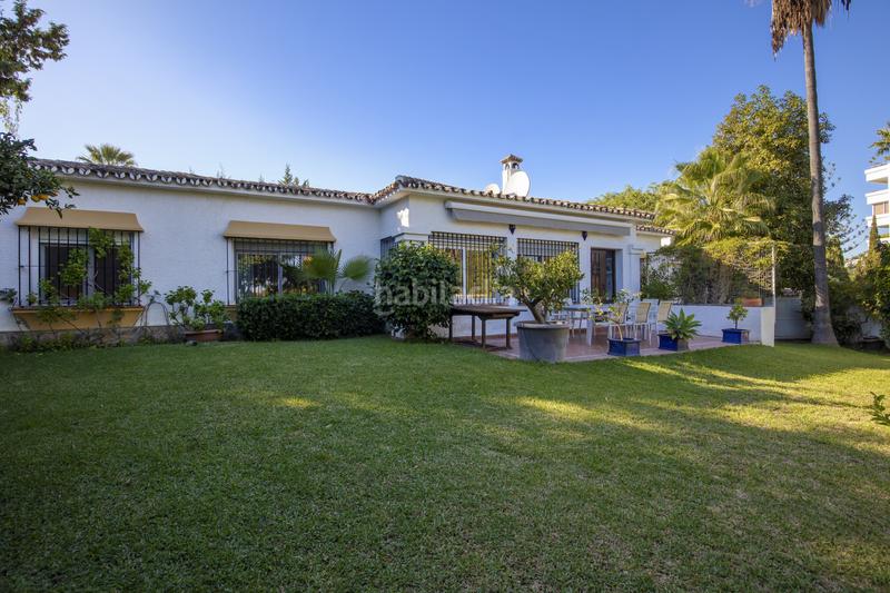 Foto 7eec5a2f-4404-4591-9121-1d7e5f472d40. Casa con riscaldamento parcheggio piscina in Guadalmina Alta Marbella