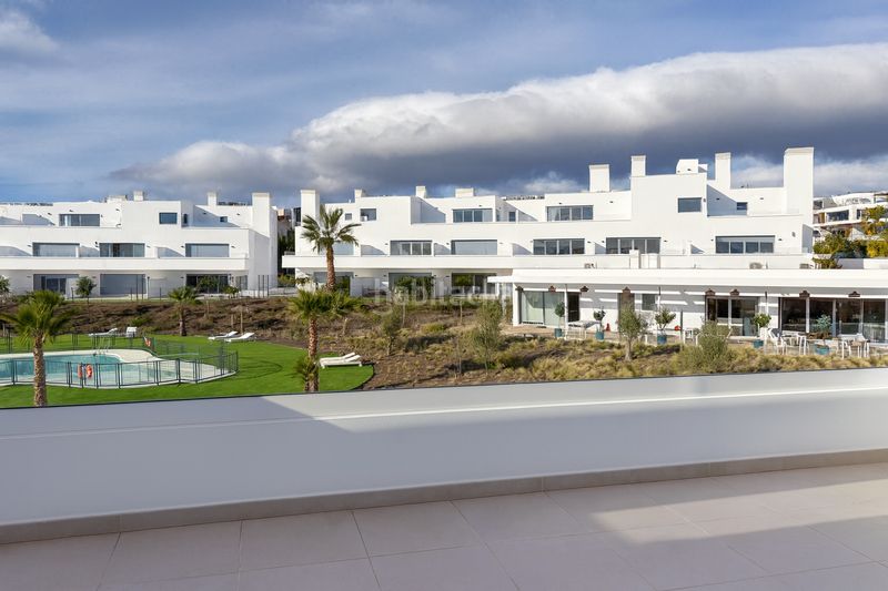 Foto 965e83c1-9aa0-4960-ba2d-26f41a2718be. Apartament amb aparcament piscina a Centro Estepona