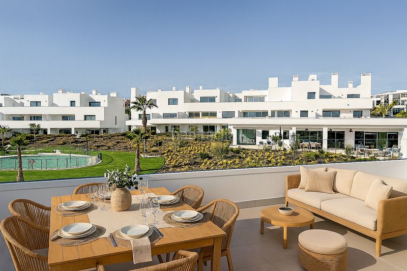 Foto ce8a5094-0385-4440-ac49-09a993c28851. Apartament amb aparcament piscina a Centro Estepona