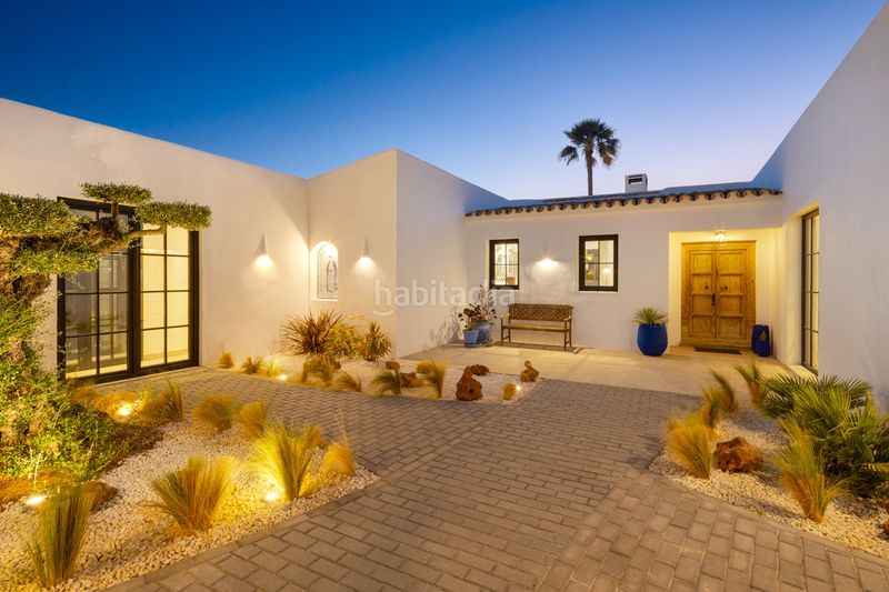 Foto a489c5bc-edb2-4bb6-afe3-a3abf286432c. Casa amb calefacció piscina a Guadalmina Alta Marbella