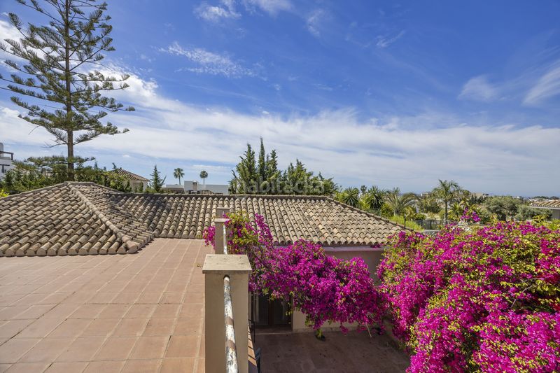 Foto 5b31aaf8-0429-4475-b06a-ef8cc953540b. Casa amb piscina a Bel - Air Estepona