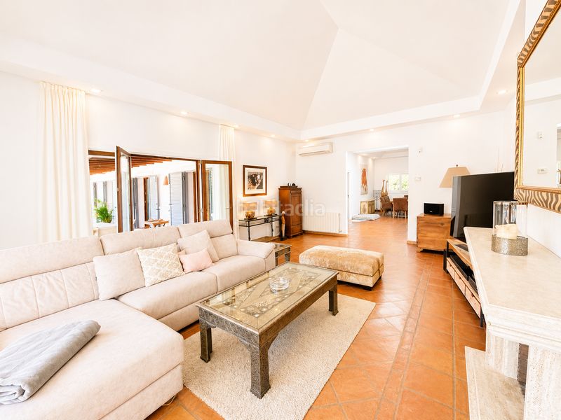 Foto c9c7cdf0-b924-4f4c-bfe2-4188ebb4e7f3. Casa amb aparcament piscina a Sotogrande alto Sotogrande