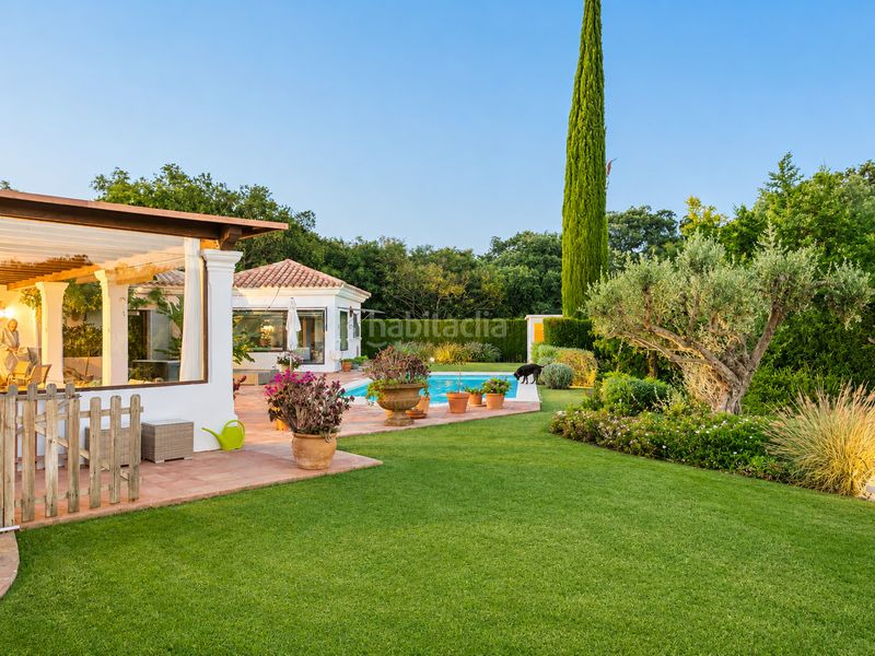 Foto ce686c46-b0de-4739-8a7f-657f12e46c96. Casa amb aparcament piscina a Sotogrande alto Sotogrande