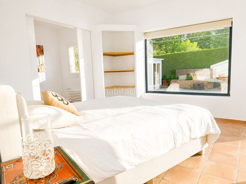 Foto e3fd3d31-0399-49b7-9fe8-ab74951bb46e. Casa amb aparcament piscina a Sotogrande alto Sotogrande