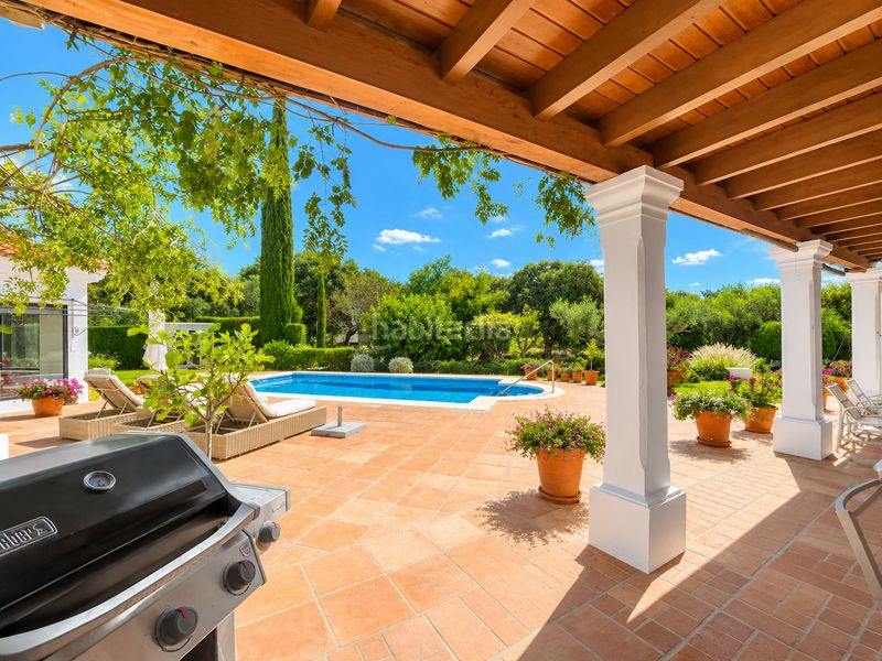 Foto f628e84e-ff43-4995-9eac-acc9017cc184. Casa amb aparcament piscina a Sotogrande alto Sotogrande