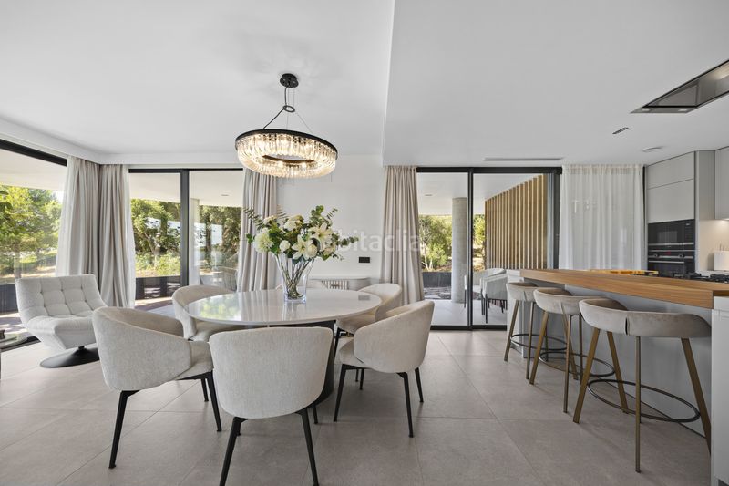 Foto 90cb6dad-0dbd-44cb-91da-24f2ecd9bd3b. Apartament amb aparcament piscina a Sotogrande alto Sotogrande