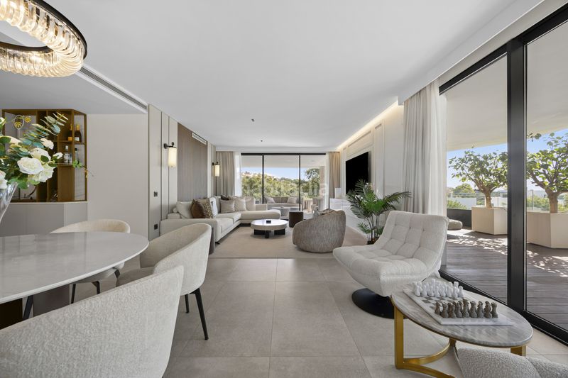 Foto df65ae51-a156-4447-8cd5-9b167e8bd6a6. Apartament amb aparcament piscina a Sotogrande alto Sotogrande