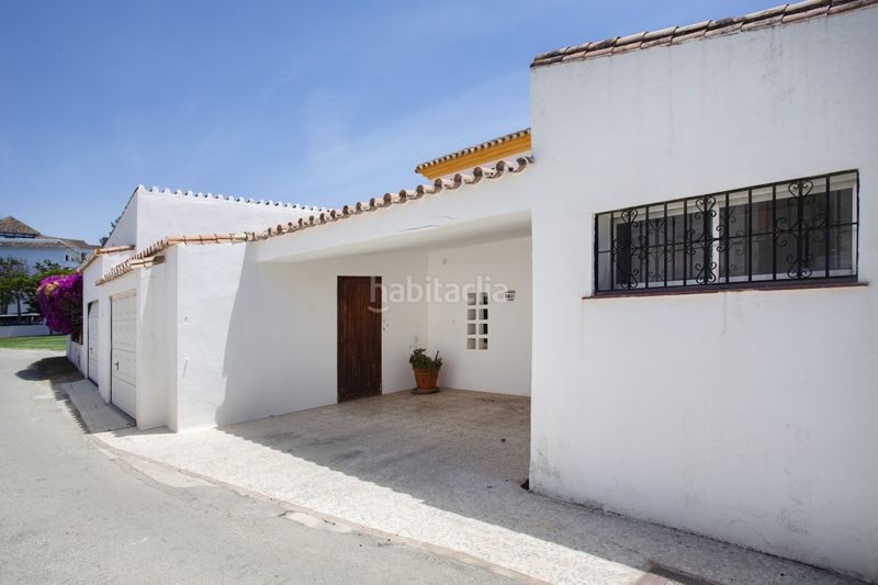 Foto 281c448d-94a7-4e75-a86c-6b0e421054cf. Casa amb aparcament a Guadalmina Baja Marbella