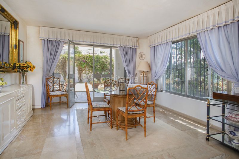 Foto 42108cf4-ae3f-4dc9-bb7b-dc03706d72b1. Casa amb aparcament a Guadalmina Baja Marbella