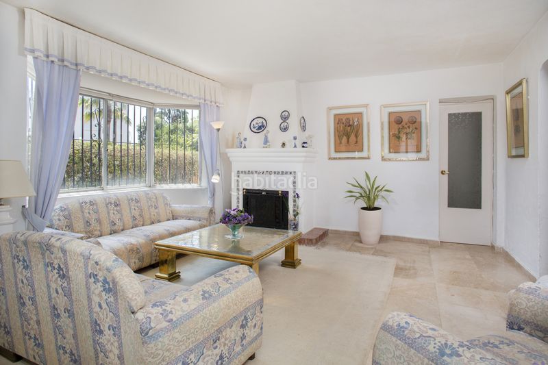 Foto 4859b3c8-5a9b-4eaa-891f-b4c887f6080c. Casa amb aparcament a Guadalmina Baja Marbella