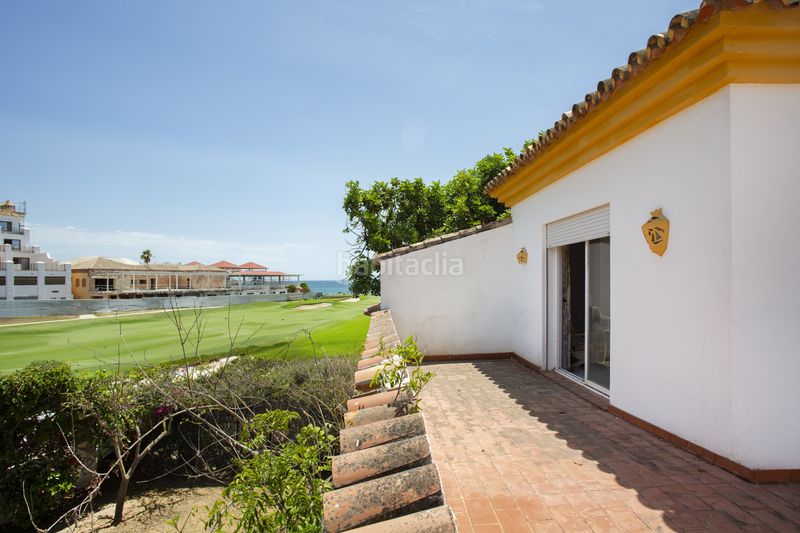 Foto 7ac4fd8a-e9be-445b-a9f0-cca8ca1288f5. Casa amb aparcament a Guadalmina Baja Marbella