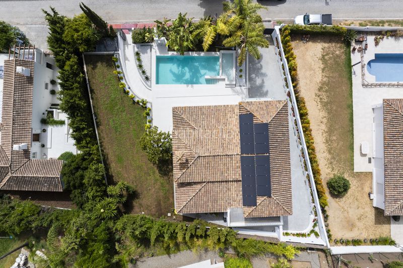 Foto 2ba500d7-4ead-4fce-97f5-598f8c193bc0. Casa amb piscina a Guadalmina Alta Marbella