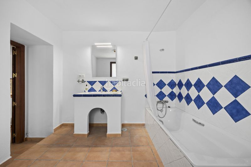 Foto 7a893f0b-38f4-457f-a71c-14b671c69e9b. Casa amb piscina a Gaucín